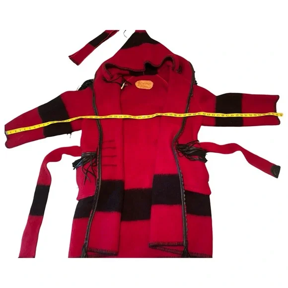 Early’s Witney Point Castillo Designs Santa Fe Hooded Wool Fringe Coat - Picture 6 of 10